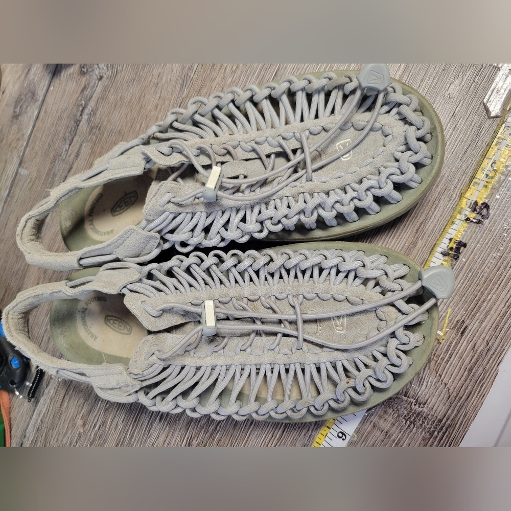 Keen Uneek Two Cord Sandals Womans size 9.5 - Picture 2 of 6